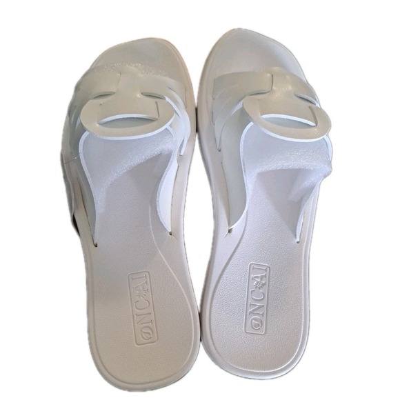 W for Women Shoes - ONCAI Womens White Flat Slip On Sandals Sz 8.5 NWT